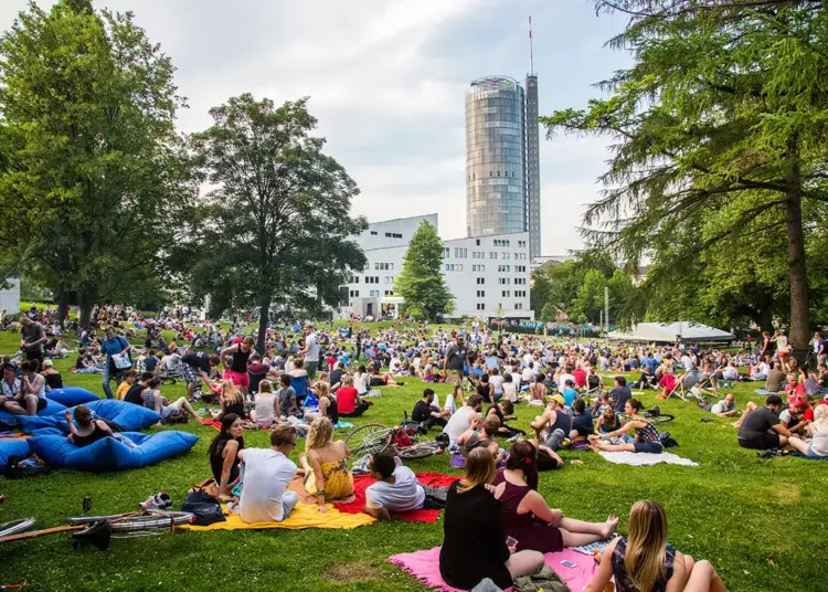 Nature Therapy & Urban Green Spaces: The Future of Mental Wellness in Cities
